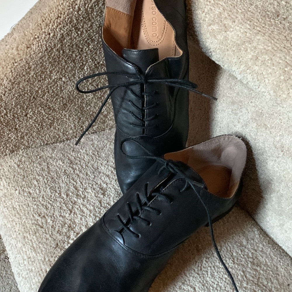 Corso Como Black Leather Flat Shoes with Laces in size 9 1/2
